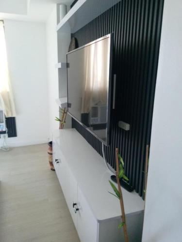 JPC Skyline Condo in Azure pampangaにあるキッチンまたは簡易キッチン