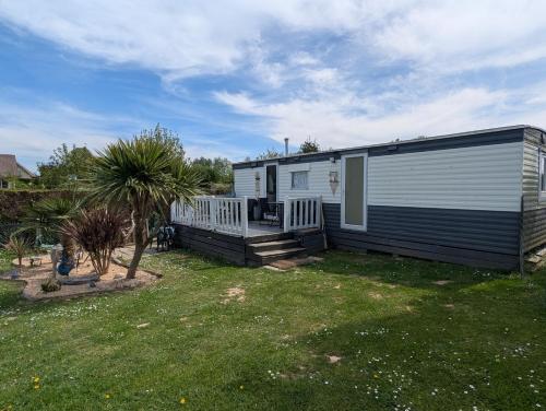 Imagen de la galería de Mobil-home entre terre et mer, en Les Loges