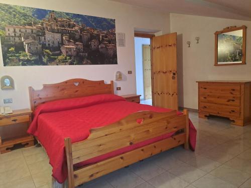 Postel nebo postele na pokoji v ubytování Grotta dei Colombi