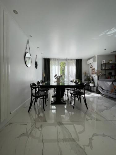 Χώρος καθιστικού στο bel appartement T3 Aix Nord