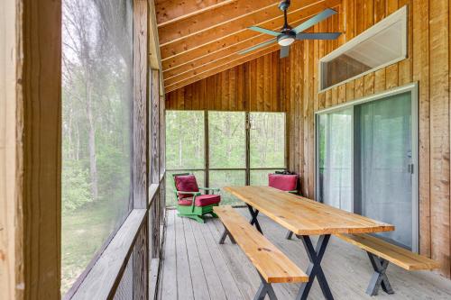Fotografie z fotogalerie ubytování 11 Mi to Massanutten Shenandoah River Chalet v destinaci Shenandoah