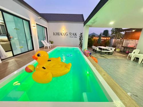 Bazén v ubytování เคียงรักพูลวิลล่าเชียงคาน-Khiang Rak Pool Villa Chiangkhan nebo v jeho okolí