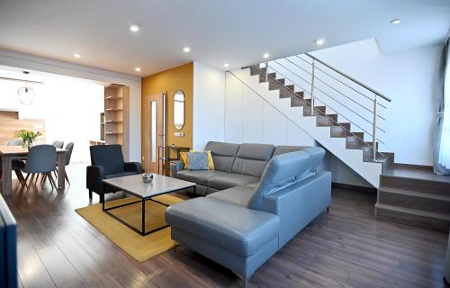 Χώρος καθιστικού στο ONE Luxury Grand Suite Eger