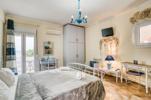 Μια τηλεόραση ή/και κέντρο ψυχαγωγίας στο Sun Rooms