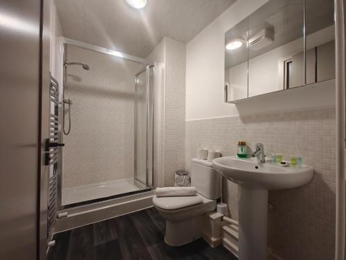Park Central 4 Double Bedroom House in Birmingham City Center photo 9