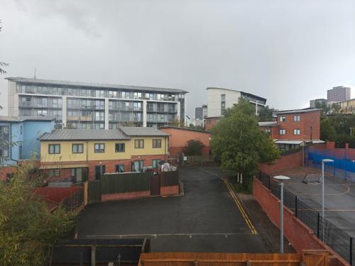 Park Central 4 Double Bedroom House in Birmingham City Center photo 7