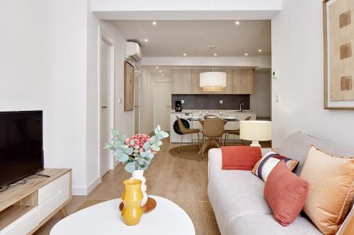 Zenna - The Rentals Collection