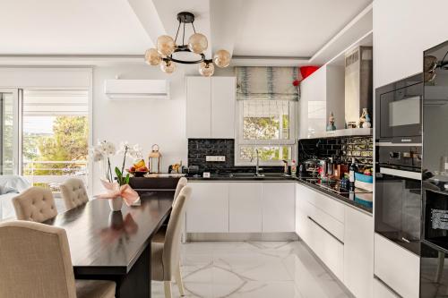 Dapur atau dapur kecil di Marina's Diamond
