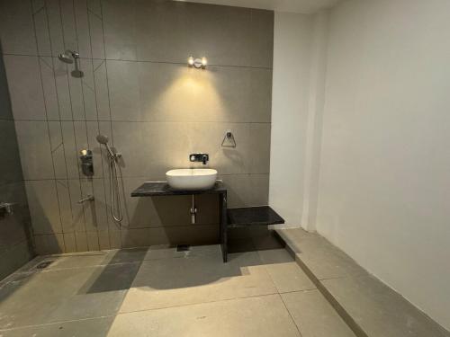 Afbeelding uit fotogalerij van Luxury 4BHK w Deck NRI Friendly Stay Vadodara in Vadodara