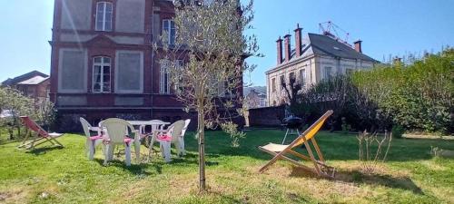 Le Jardin du Clocheton, jardin et parkings privés, centre Etretat