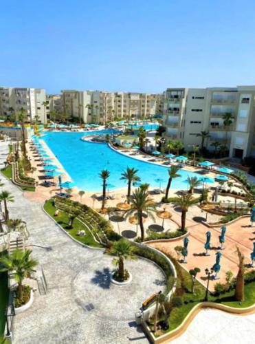 Palm Lake Resort
