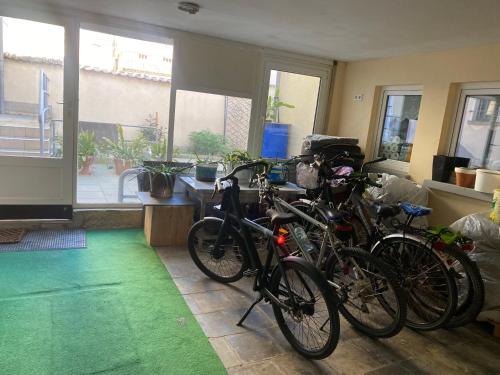 a group of bikes parked in a room at Gästezimmer Limburg City in Limburg an der Lahn