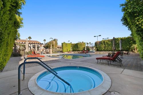 Πισίνα στο ή κοντά στο Casita 86153 - Sofa sleeper only