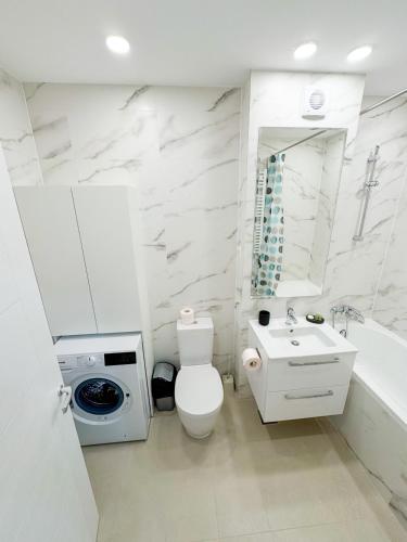 Ένα μπάνιο στο Bucharest Apartment Hils
