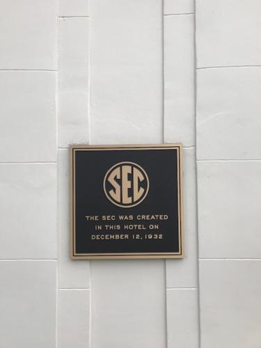 a sign on the side of a building at Hyatt Place Knoxville/Downtown in Knoxville