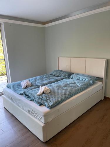 Letto o letti in una camera di Kavkaz Restaurant & Hotel