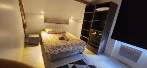 Photo de la galerie de l'établissement Charmant appartement, calme, nature et confort, à Uzerche