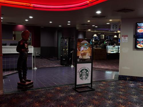 Gambar di galeri bagi Barton's Club 93 di Jackpot