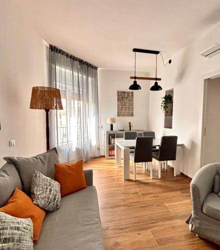 modern renovated home near city center & transit