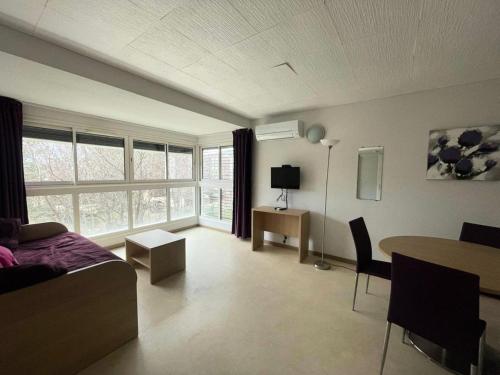 Photo de la galerie de l'établissement Résidence Balcon Du Canigou - T2 dans la résidence Les Balcons du Canigou MAE-8783, à Vernet-les-Bains