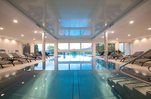 Bazén v ubytování das Balance - Spa & Golf Hotel am Wörthersee nebo v jeho okolí