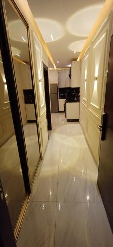 Фотография из галереи LV luxury apartment Deir Ghbar в Аммане