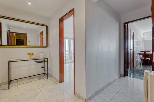 Imagen de la galería de Quarto duplo com vista rio num apartamento partilhado, en Bobadela