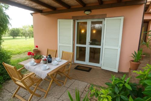 Κήπος έξω από το Agriturismo Antico Podere Il Polveraio