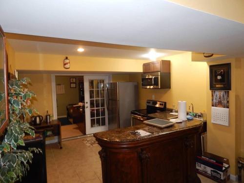 Dapur atau dapur kecil di 536) Private and separate guest house
