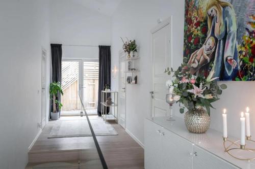 Φωτογραφία από το άλμπουμ του Modern villa close to beach σε Trångsund