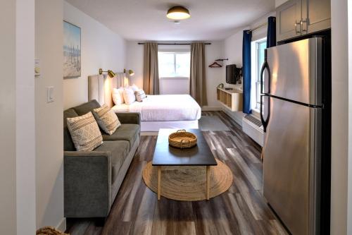 Postel nebo postele na pokoji v ubytování Lakeside Villa & Nordic Spa