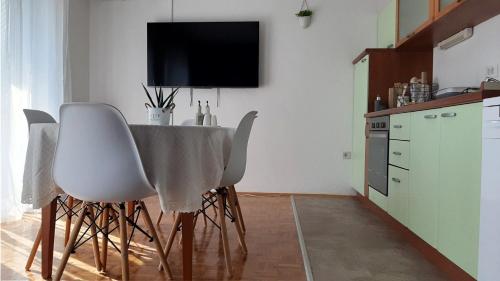 Apartments with parking space Biograd na Moru, Biograd - 24355