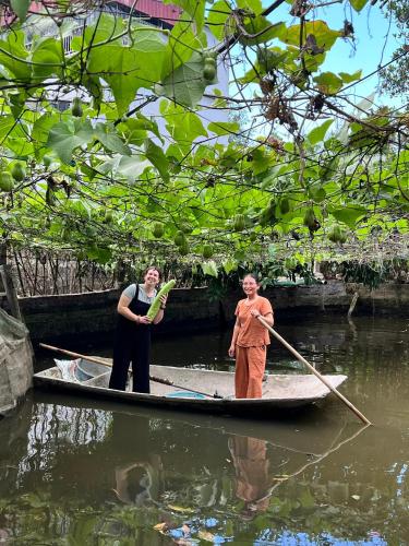 Επισκέπτες που μένουν στο Immersive Homestay Ninh Binh