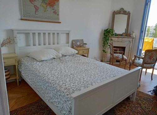 Arty room