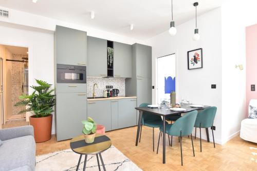 Charming and cosy flat next to the Eiffel Tower