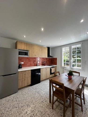 Charmant appartement rénové, à 15 mn d'Avignon et de son festival