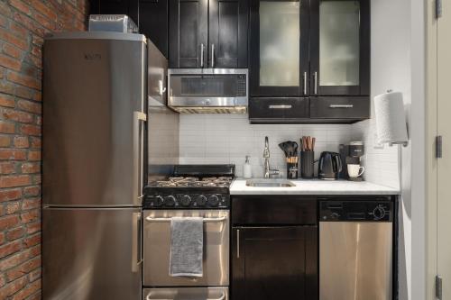 Gallery image of Explore NYC! Cozy 2BR in Prime Location in New York