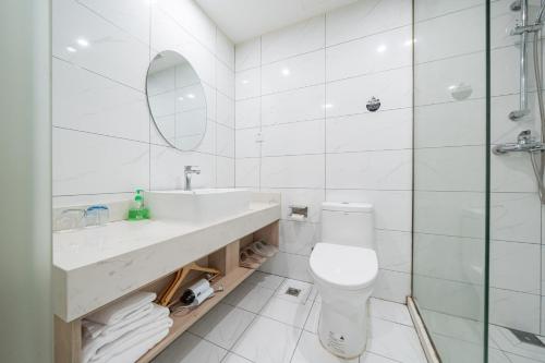 Φωτογραφία από το άλμπουμ του Dengba Inn - Hangzhou Longhu Riverside Paradise Walk στη Χανγκζού