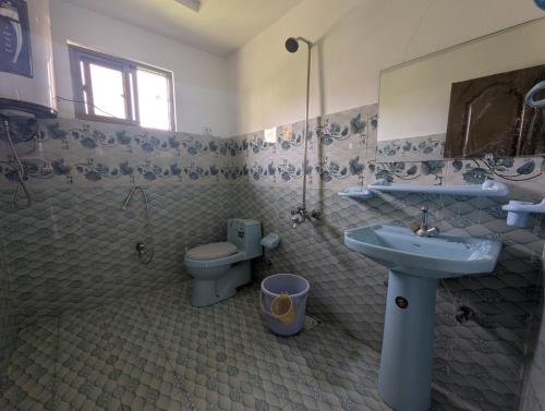 Un baño de Flora Inn Skardu