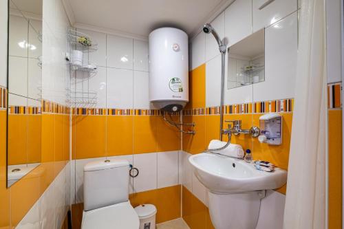 Ένα μπάνιο στο Cozy Studio in Varna City Center