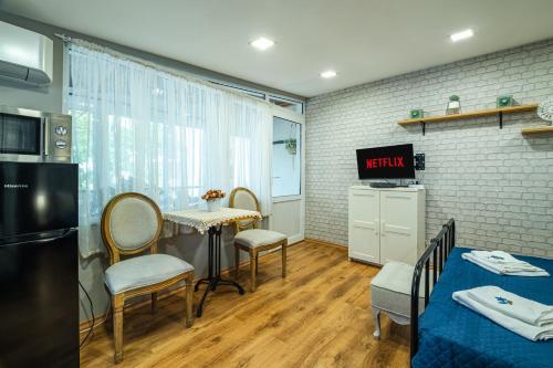 Η κουζίνα ή μικρή κουζίνα στο Cozy Studio in Varna City Center