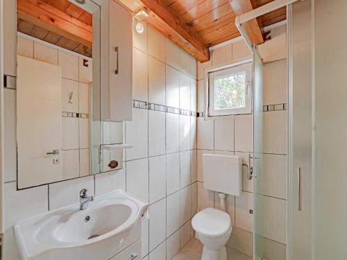 Villa Sea Edge - Three Bedroom Villa with Sea View