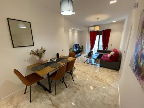 Holy 2 Bedrooms Apartment in Marousi