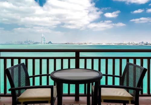 Burj & Sea View King 2 Bedroom Apartment In Anantara Resort