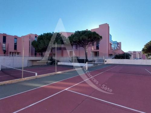 STUDIO VUE MER AVEC PKG, PISCINE, TENNIS, PLAGE DIRECT