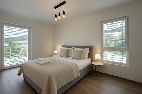 Simcity VI I Central park with Air Con, garage,balcony and self check-in