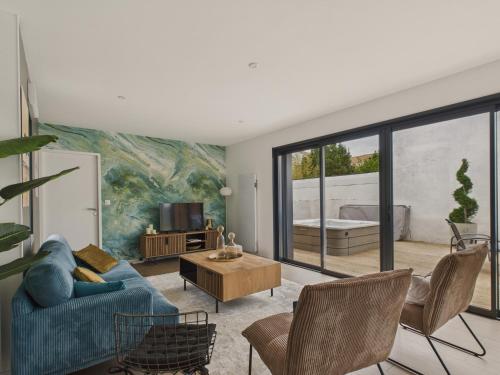 Jolie maison moderne - jacuzzi - terrasse pour 4