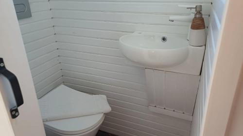 Koupelna v ubytování Angels Garden Hotel