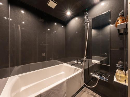 Un baño de Onn Oomagarinohanabi