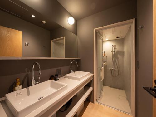 Un baño de Onn Oomagarinohanabi